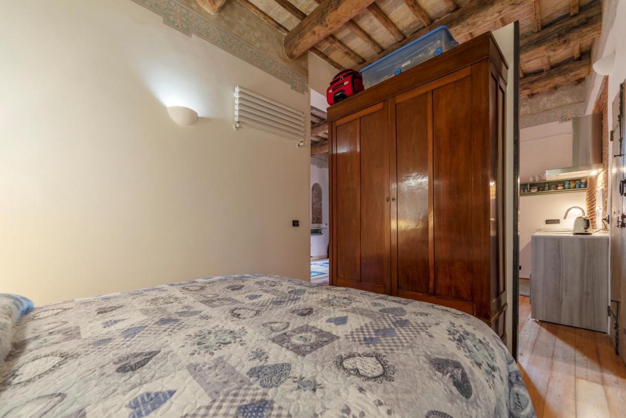 רומא Trastevere Elegant Apartment מראה חיצוני תמונה