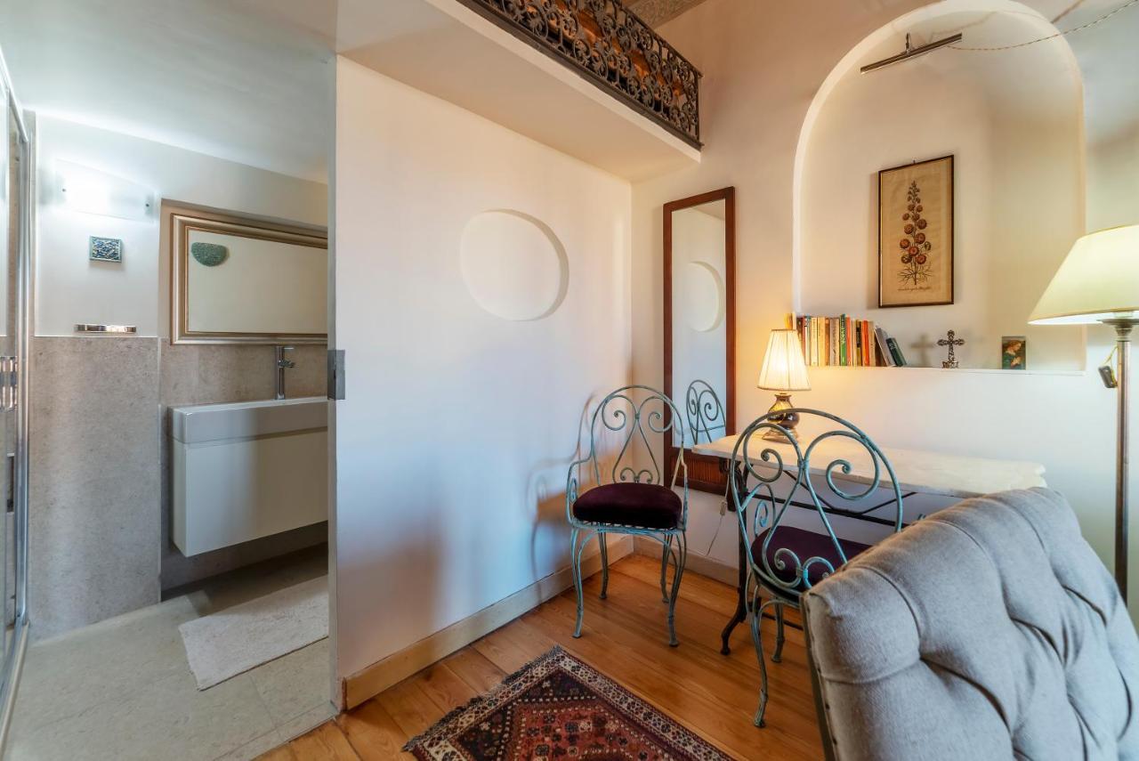 רומא Trastevere Elegant Apartment מראה חיצוני תמונה